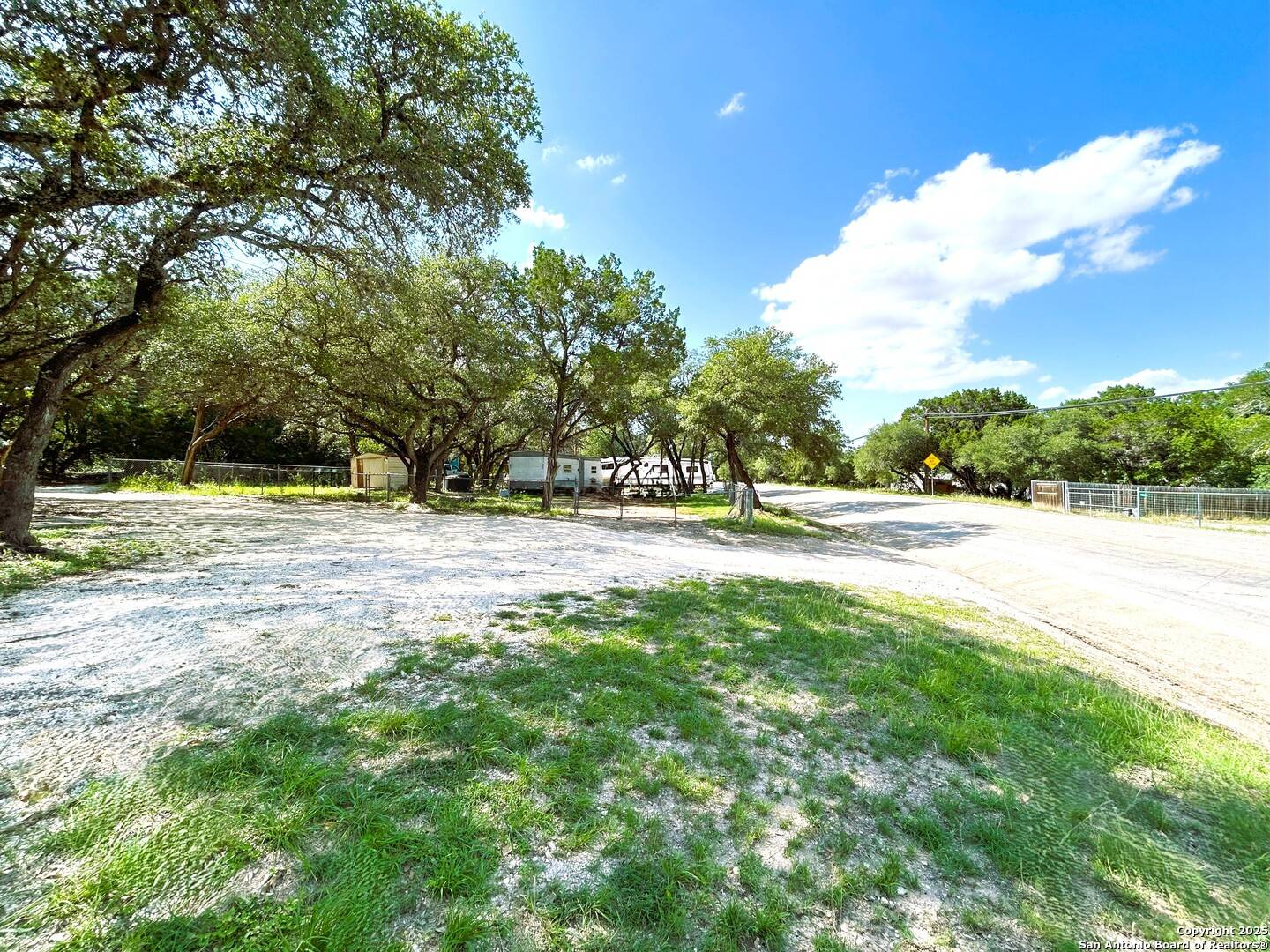 Lakehills, TX 78063,12064 Park Road 37