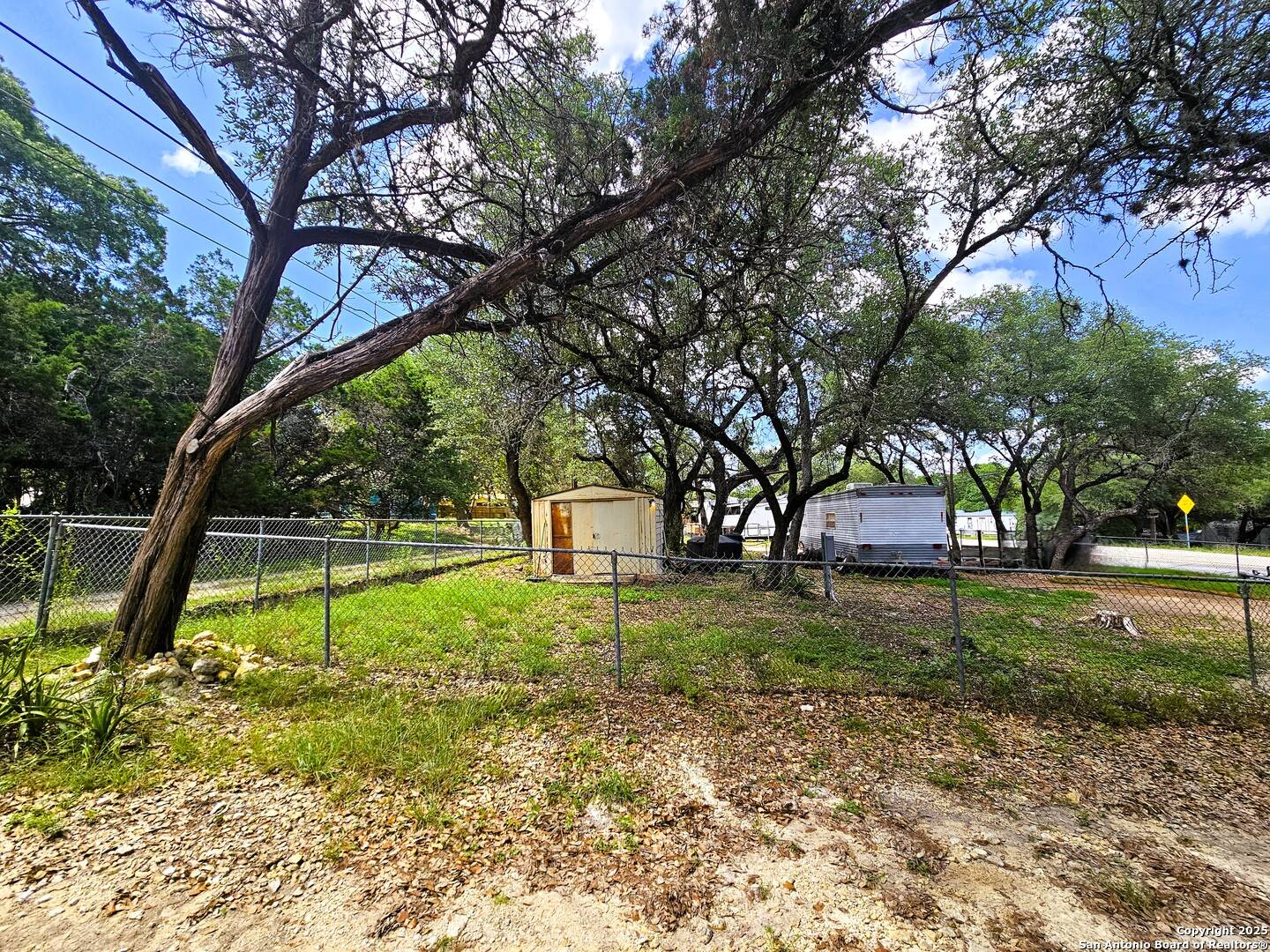 Lakehills, TX 78063,12064 Park Road 37