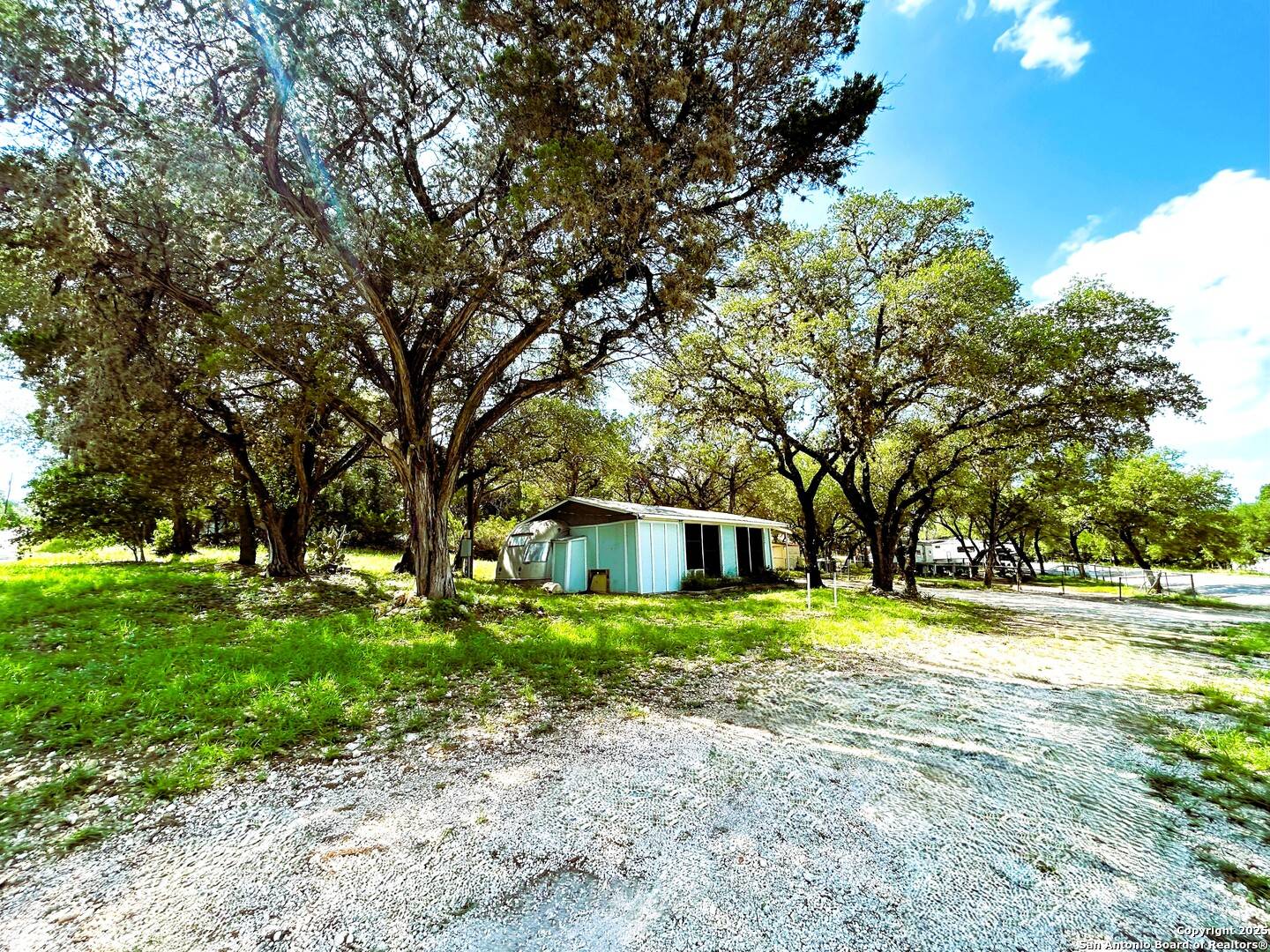 Lakehills, TX 78063,12064 Park Road 37