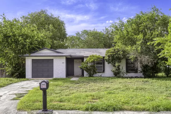 5031 Gene Cernan, Kirby, TX 78219