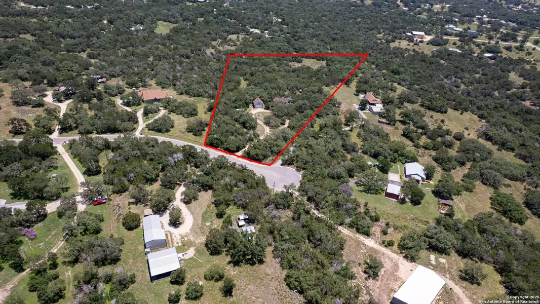 689 Abels Way, Canyon Lake, TX 78133