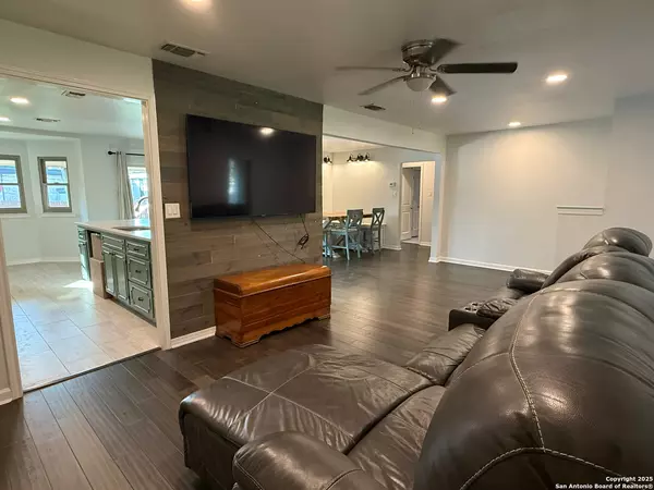 San Antonio, TX 78230,3207 Oneida
