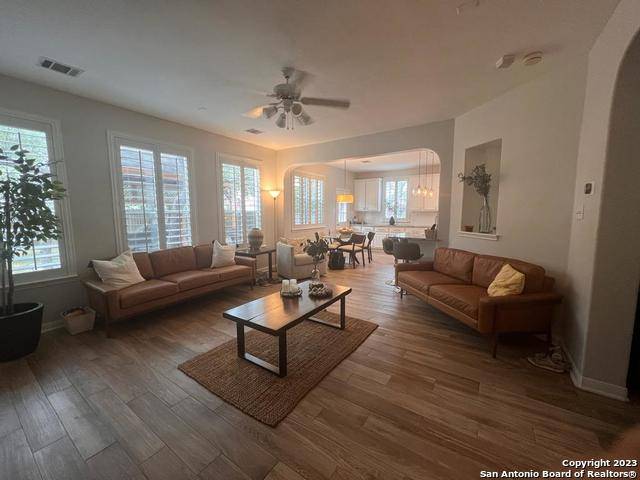Bexar Co, TX 78260-3573,407 ELKGROVE CT