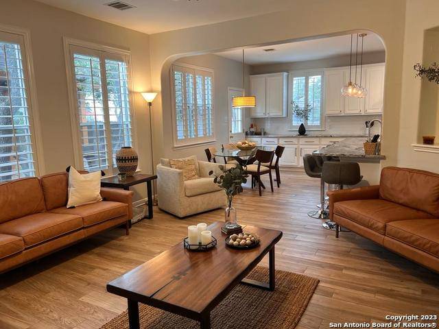 Bexar Co, TX 78260-3573,407 ELKGROVE CT