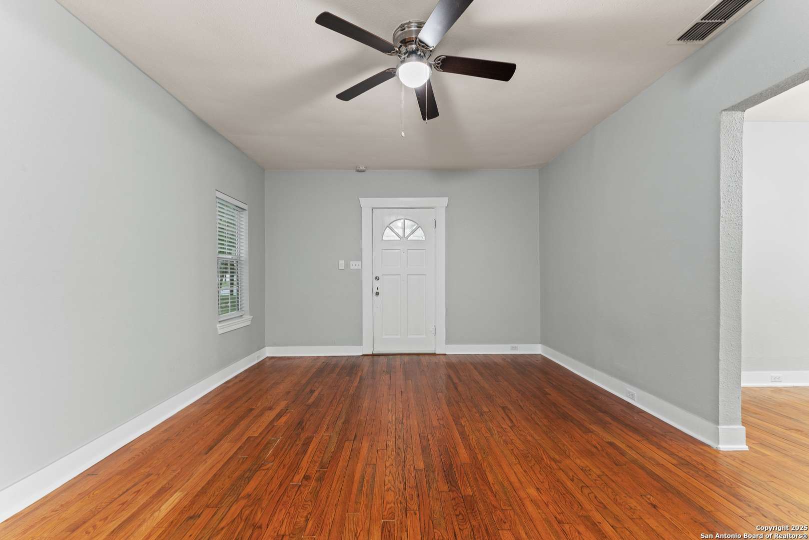 San Antonio, TX 78201,1806 W MISTLETOE AVE