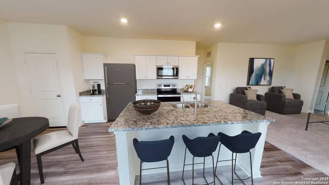 San Antonio, TX 78252,7717 Fox View