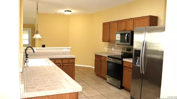 San Antonio, TX 78251-4359,9522 SAGE TER