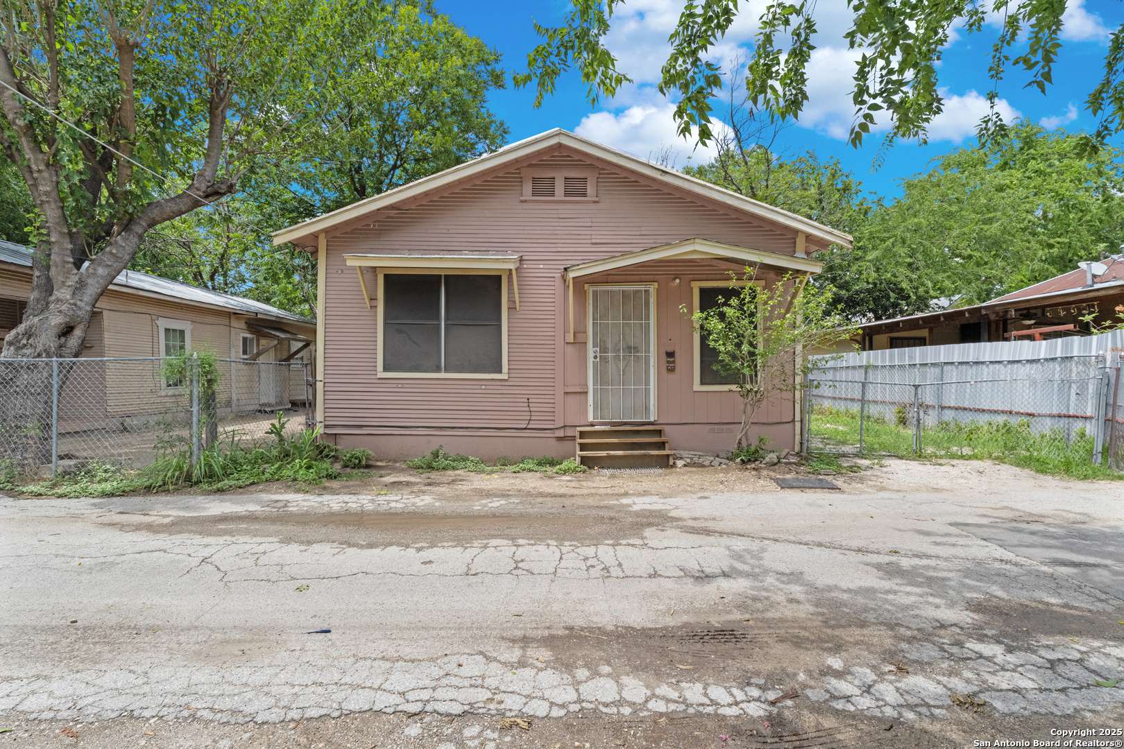 111 English Way, San Antonio, TX 78207