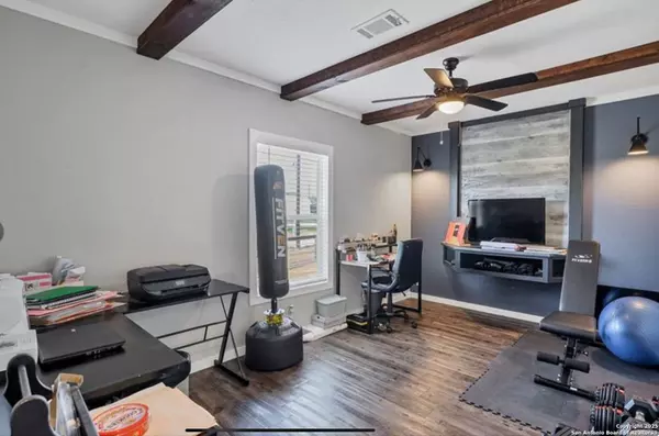 Stockdale, TX 78160,402 Free Timber Lane