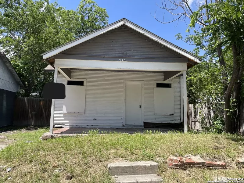 945 Delgado, San Antonio, TX 78207