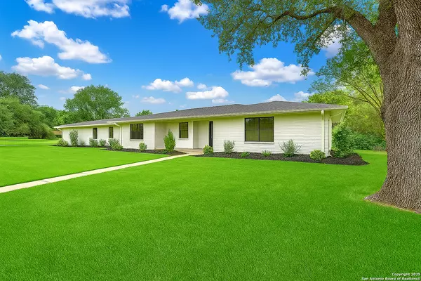 200 Jeanette Dr, San Antonio, TX 78216