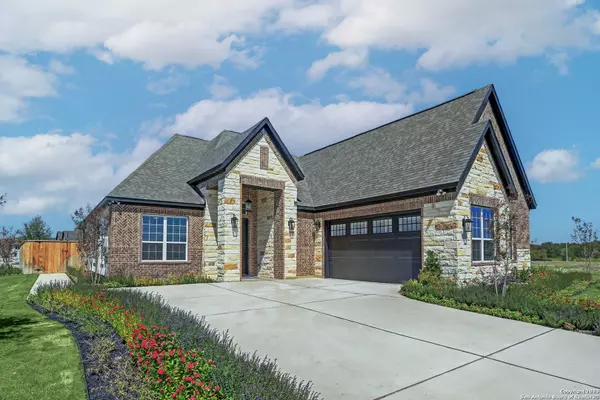 305 Lawrence Drive, Castroville, TX 78009
