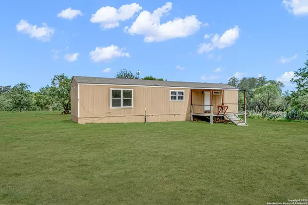 Lytle, TX 78052,6 River Bluff Dr