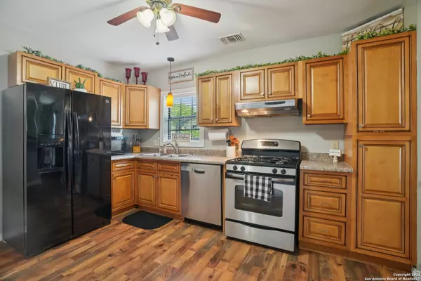 Karnes City, TX 78118,714 N Esplanade