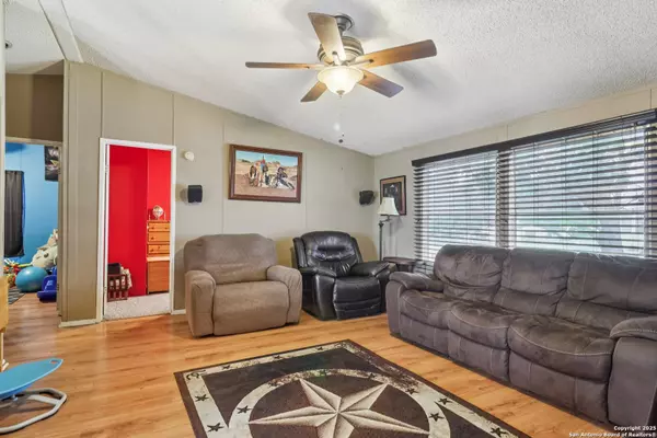 Marion, TX 78124,1111 Valeria