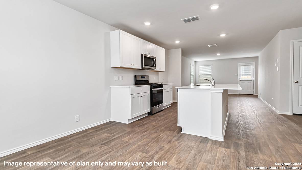 San Antonio, TX 78252,7518 Perseus Brook
