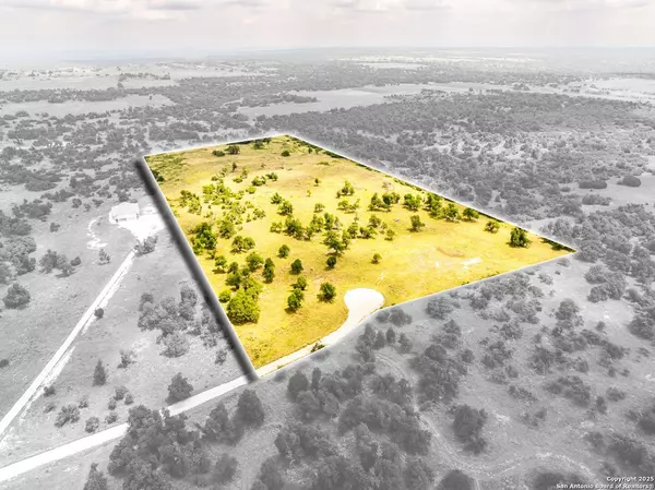 596 Ruger, Fredericksburg, TX 78624