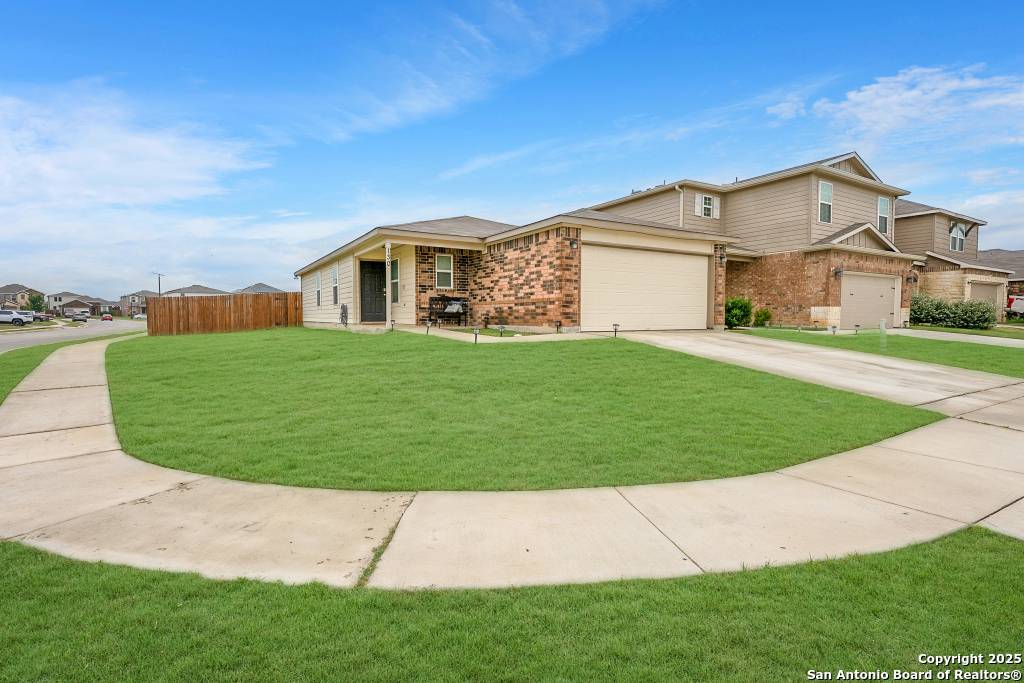 New Braunfels, TX 78130,130 Texas Lantana