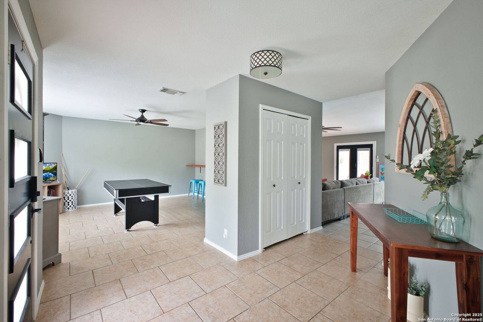 San Antonio, TX 78249,5954 Woodridge Hill