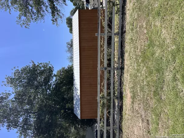 Elmendorf, TX 78112,3903 Waterbrook