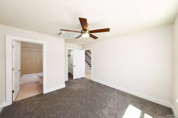 San Antonio, TX 78209,419 Ira Avenue UNIT 1102
