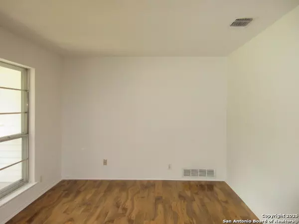 San Antonio, TX 78233,13002 Larklair