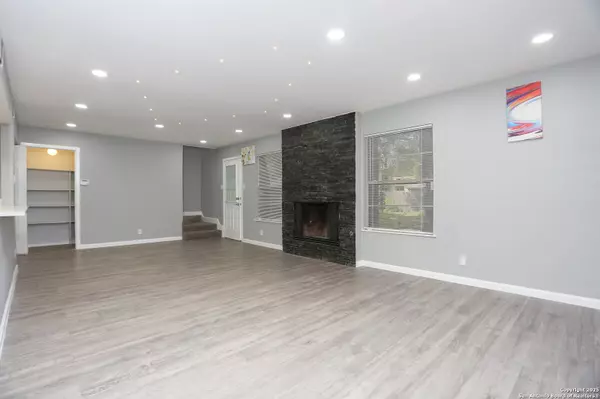 San Antonio, TX 78230,10406 Greenbay