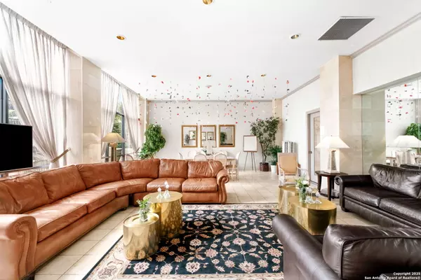 San Antonio, TX 78229,7701 Wurzbach UNIT 907