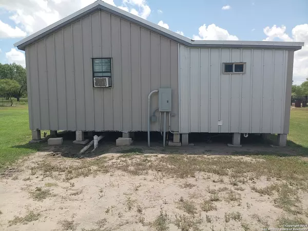 George West, TX 78022,137 County Road 302