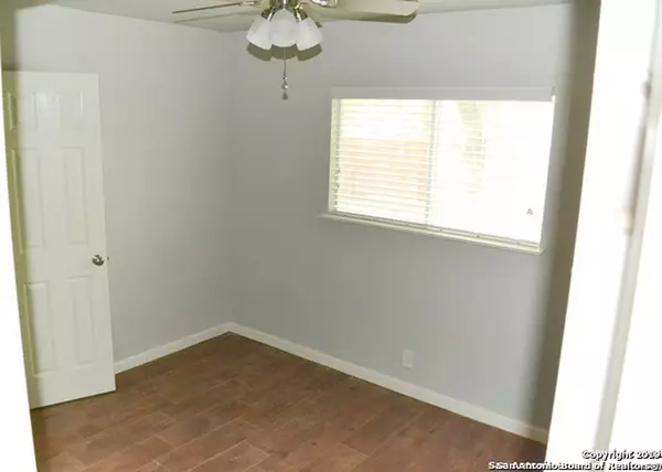 San Antonio, TX 78228,823 Zachry Dr