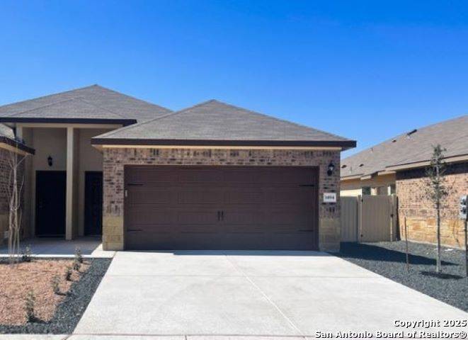 1496 Lucille Street, Seguin, TX 78155