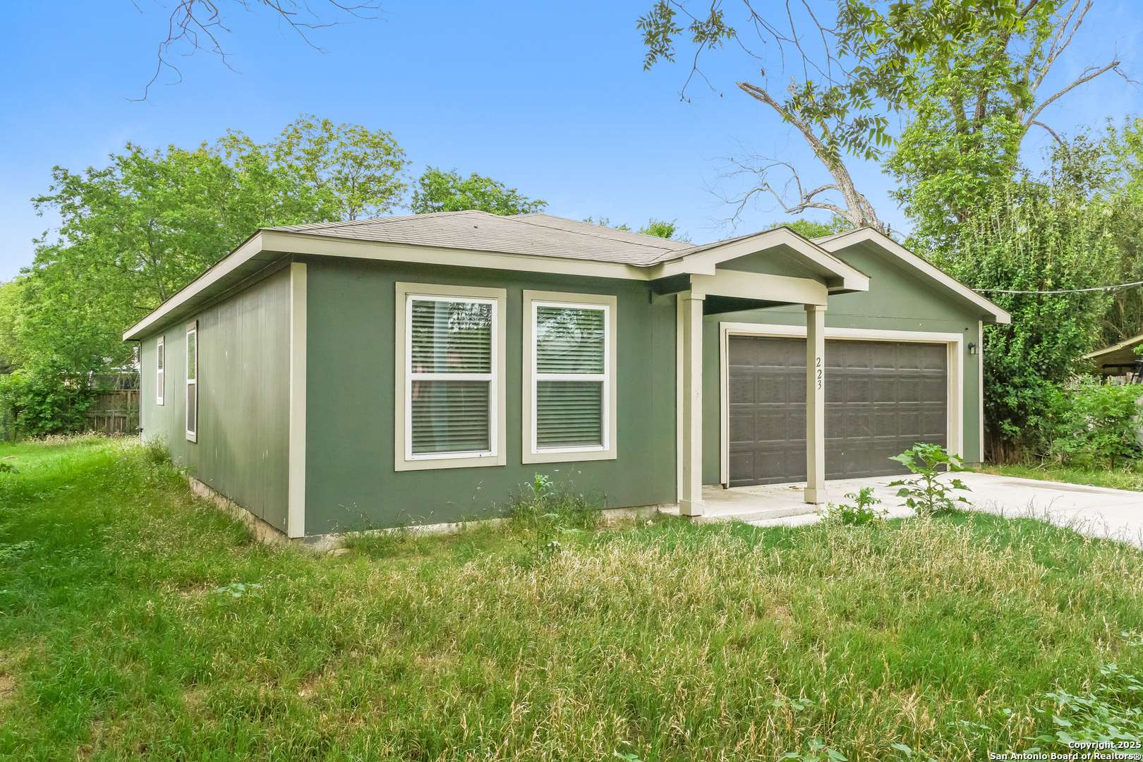Seguin, TX 78155,223 Baxter