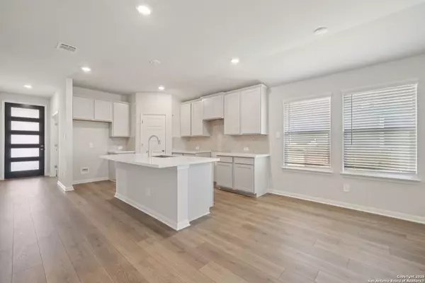 San Antonio, TX 78245,1124 Nikos Hollow