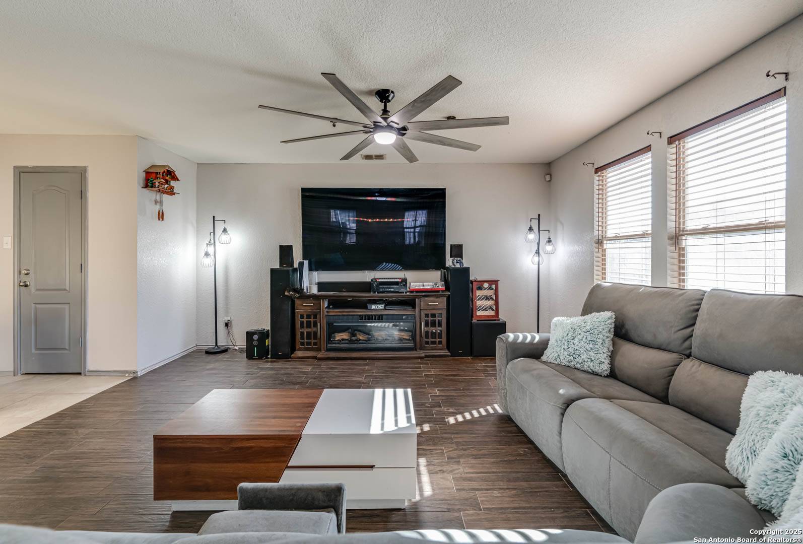 San Antonio, TX 78245,9938 Balboa Island