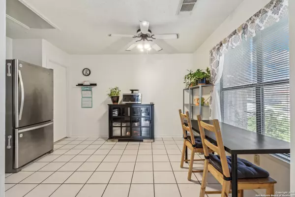 San Antonio, TX 78250,7643 Heathridge