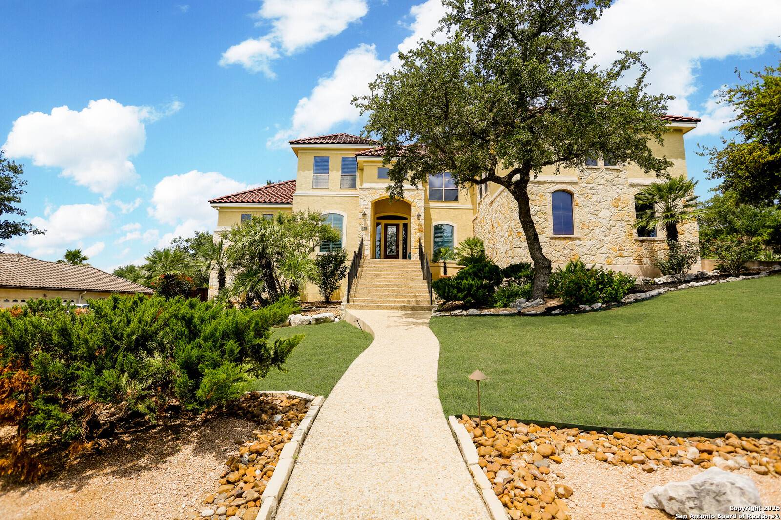 315 Tulorosa, Helotes, TX 78023