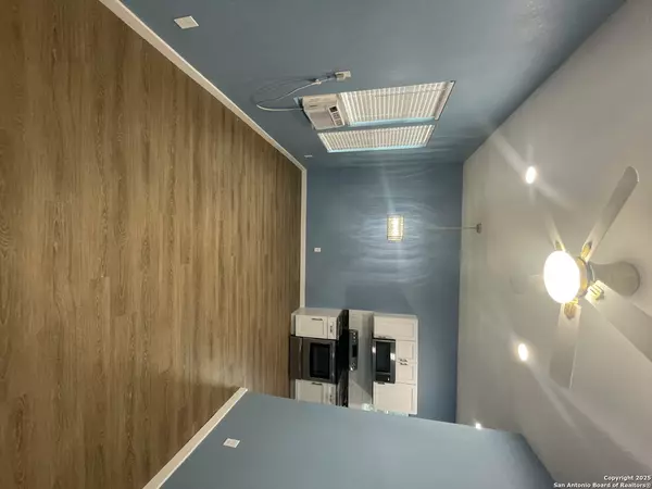 San Antonio, TX 78212,227 Jackson UNIT 201