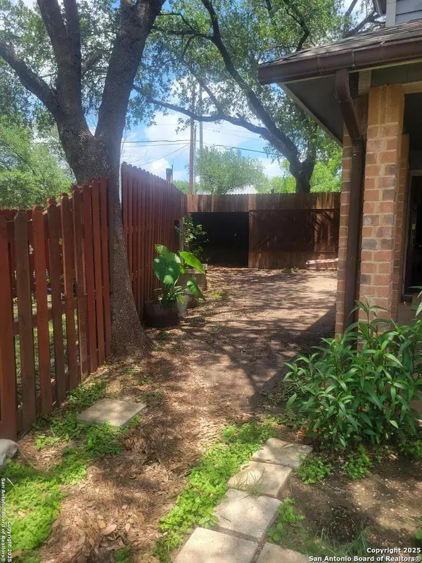 San Antonio, TX 78239,7730 Barren Ridge