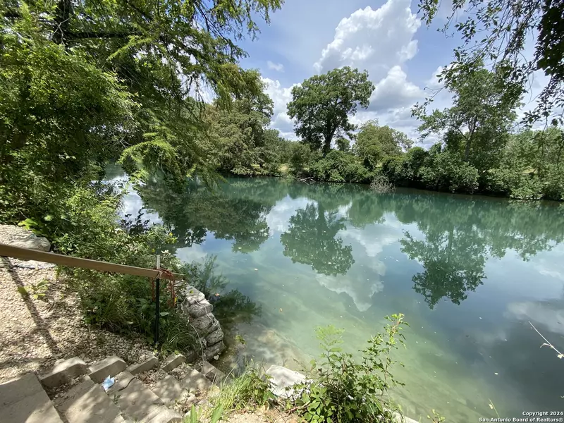 474 Seele UNIT APT 1, New Braunfels, TX 78130