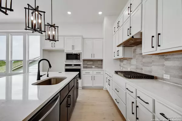 San Marcos, TX 78666,416 Puppy Dog Pass