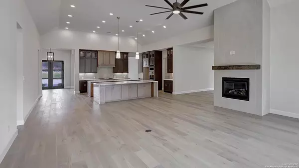 Boerne, TX 78006,242 Laughing Dog