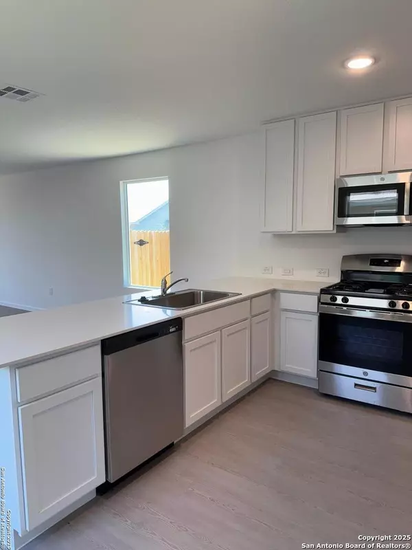 San Antonio, TX 78264,20318 Onyx Ring