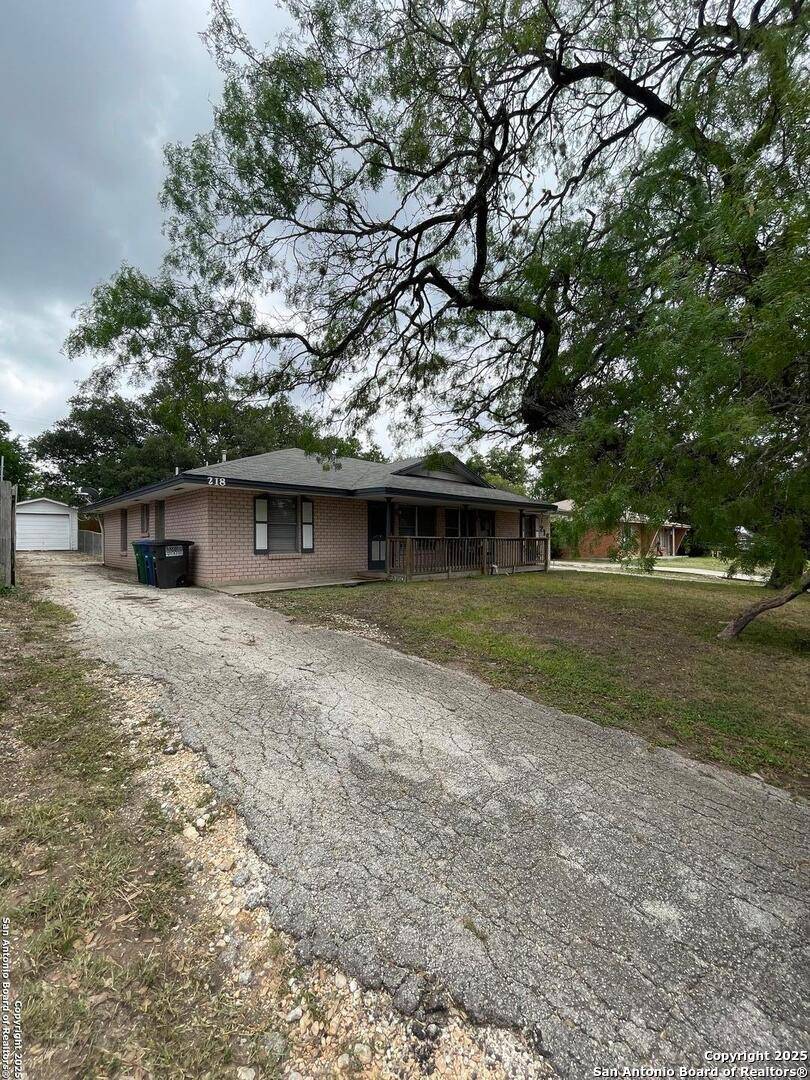 218 Bloomfield, San Antonio, TX 78228