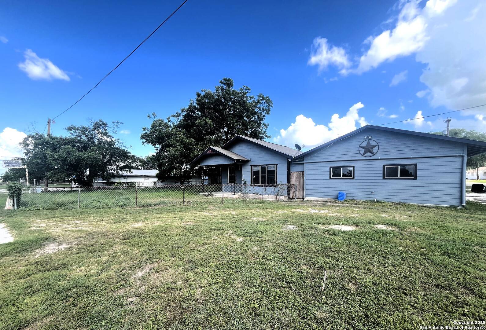 Marion, TX 78124,335 San Antonio St