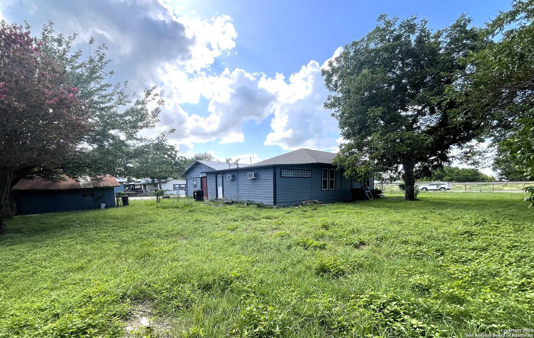 Marion, TX 78124,335 San Antonio St