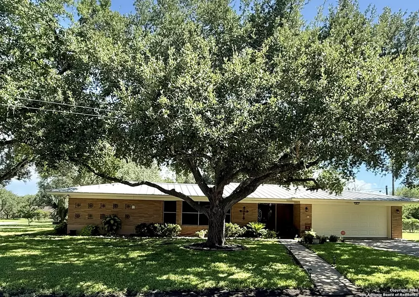 803 Leland, Kenedy, TX 78119