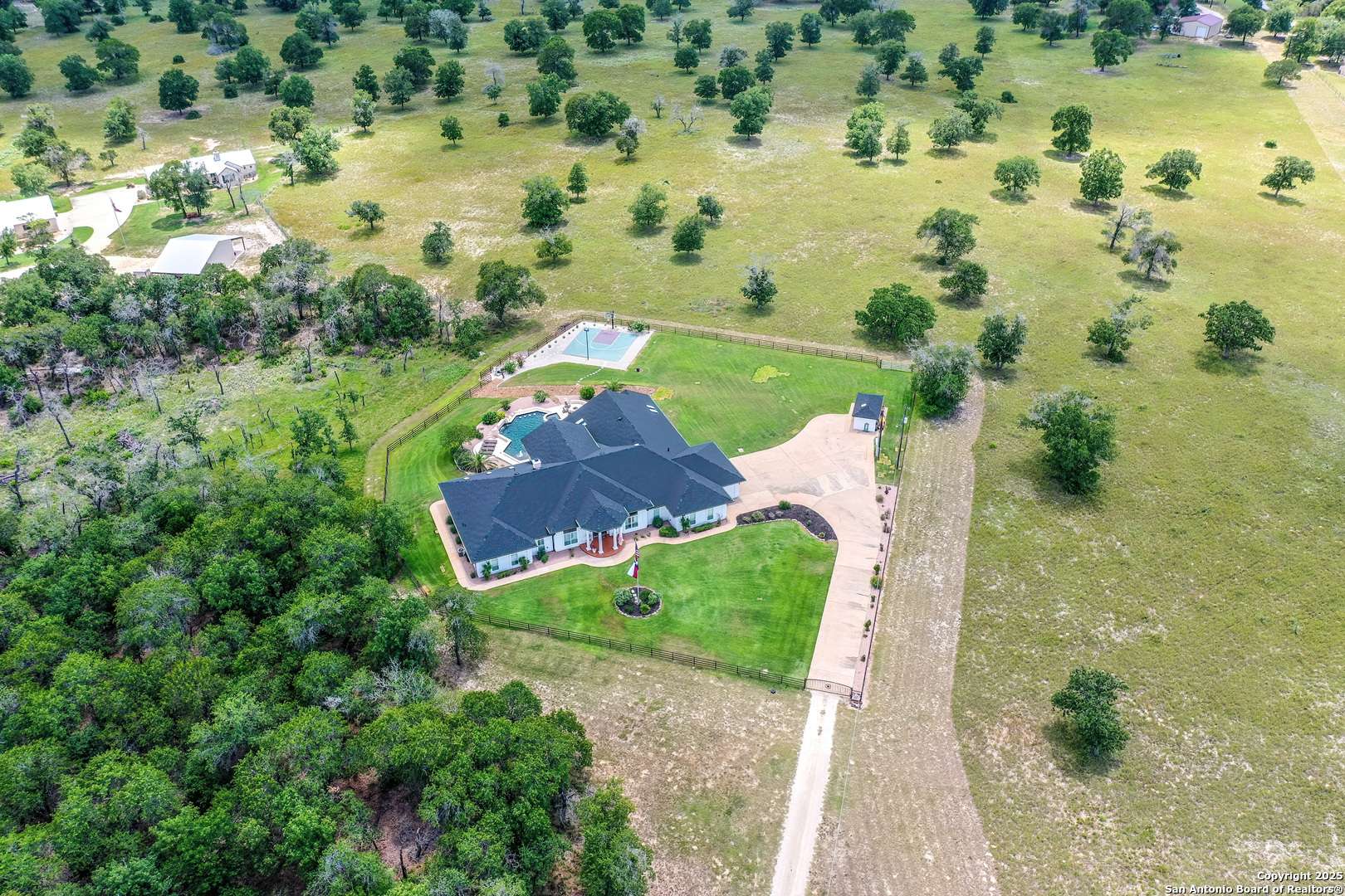 Luling, TX 78648,547 Powder Ridge