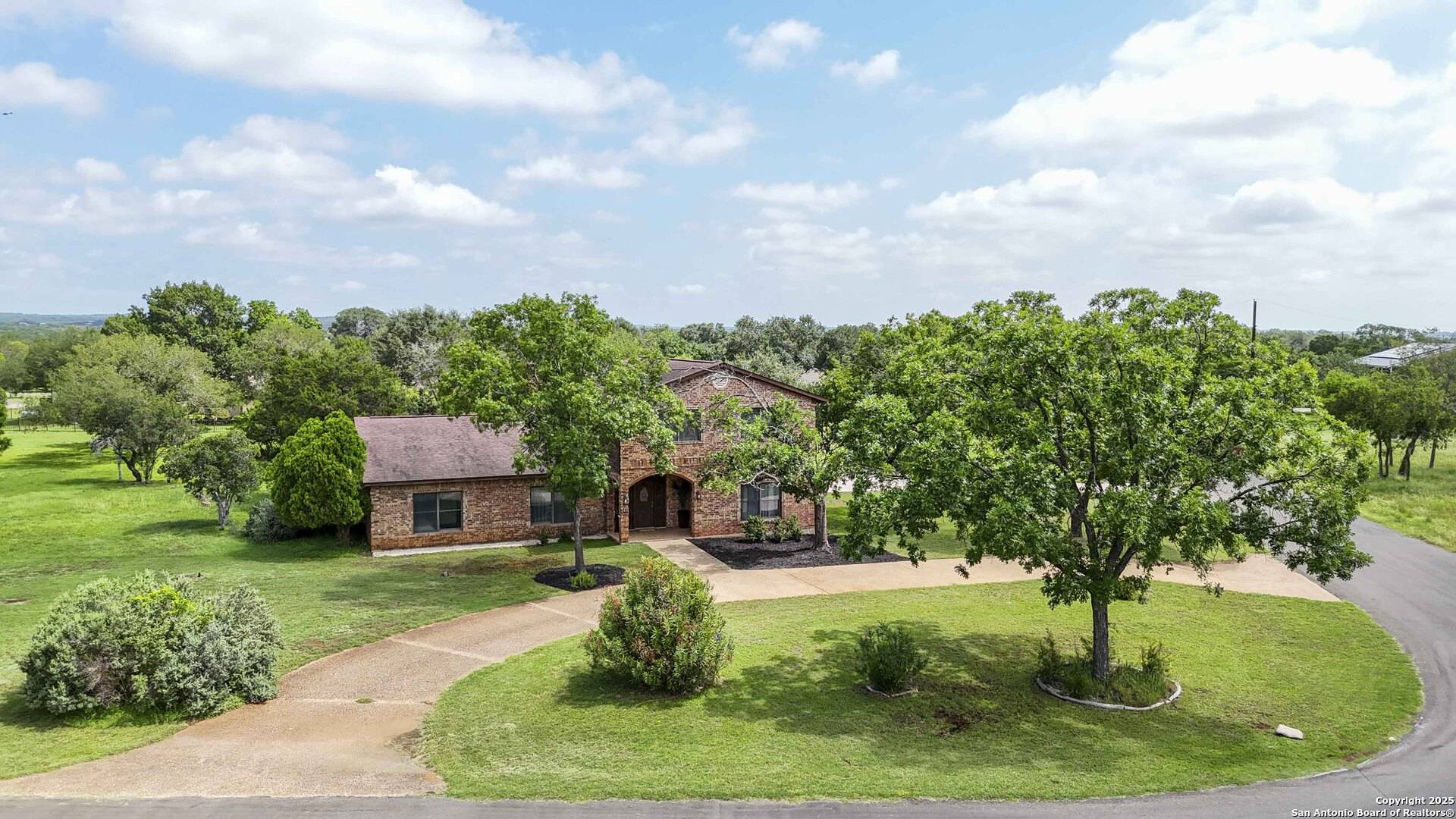 2406 Northwoods, New Braunfels, TX 78132