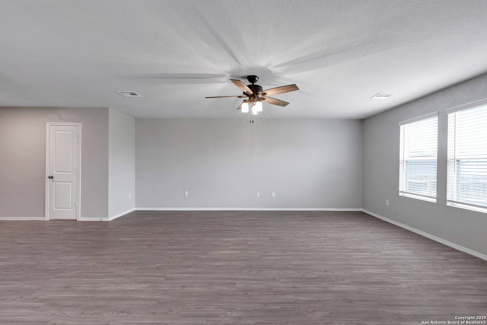 San Antonio, TX 78252,6448 Cotton Ridge