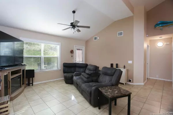 Schertz, TX 78108,5124 Knollwood